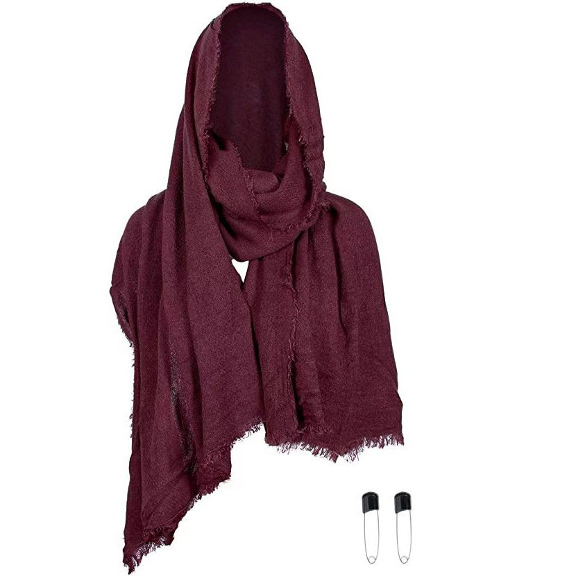 Costume for a medieval knight LARP during Halloween, featuring a Renaissance-style retro hooded cloak and a shawl. - Image 2